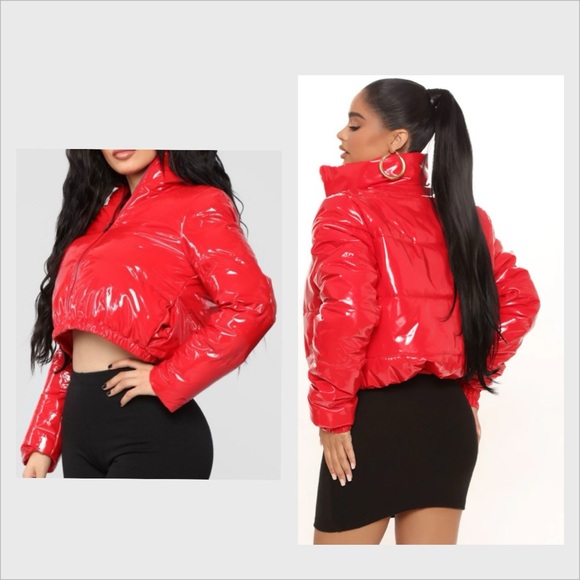 🏷️♥️NWT PrettyLittleThing Glossy Cropped Vinyl Puffer Jacket Size 2 - Picture 1 of 8